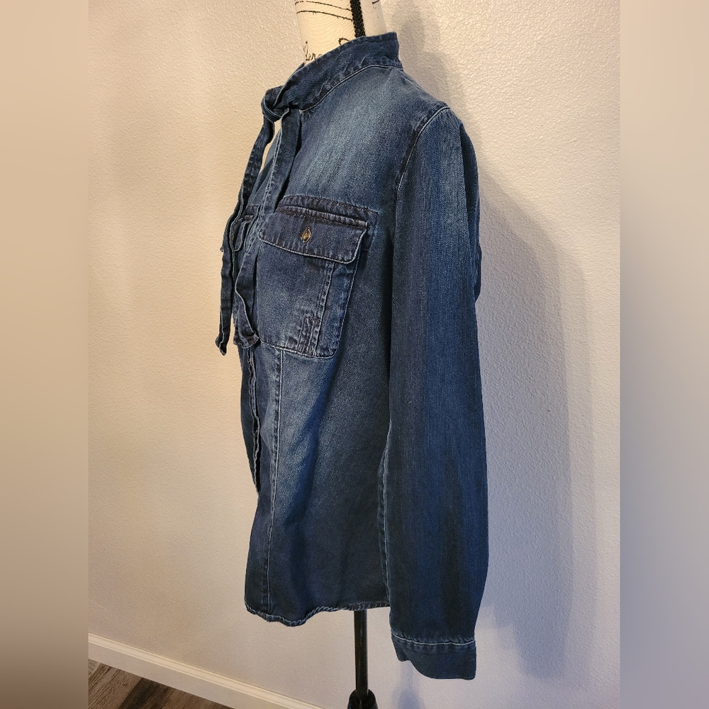 CAbi Women Style 3290 Waterfront Shirt Size Medium Tie Neck Denim Long Sleeve - Picture 11 of 15